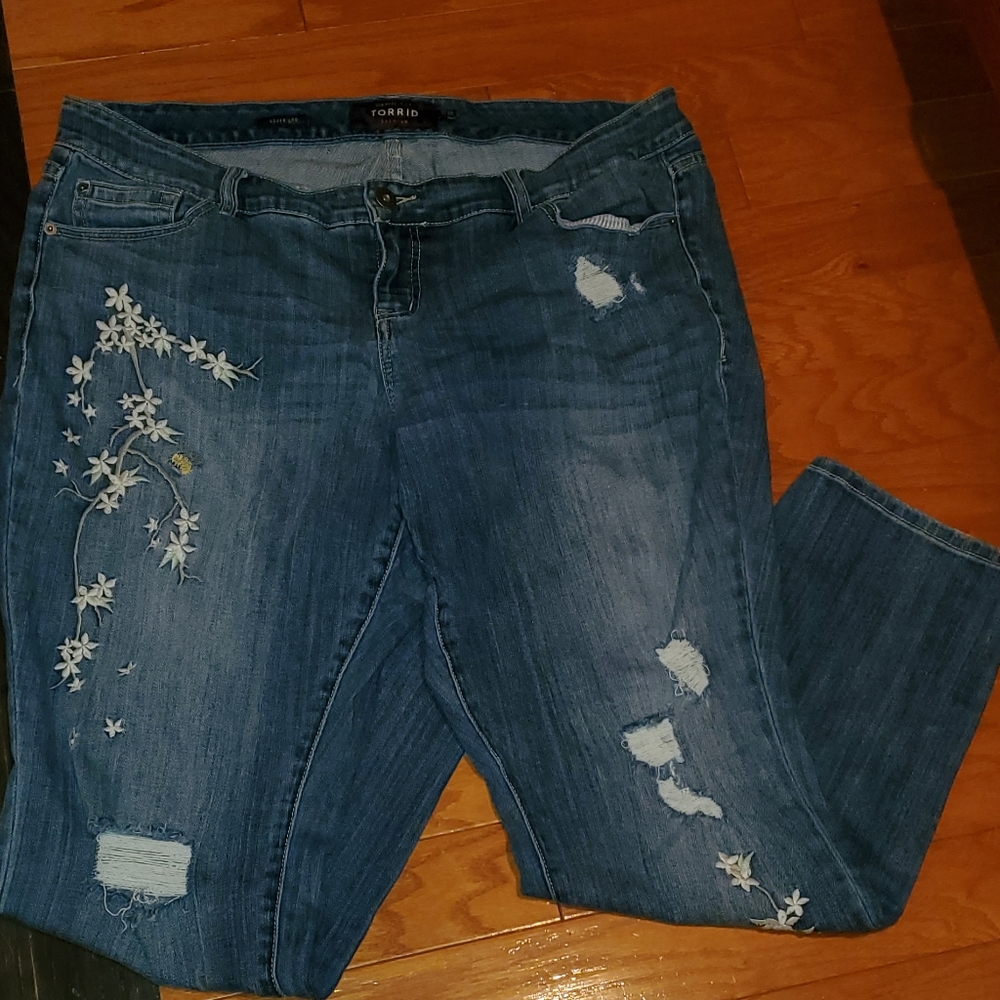 Torrid Boyfriend embroidered jeans